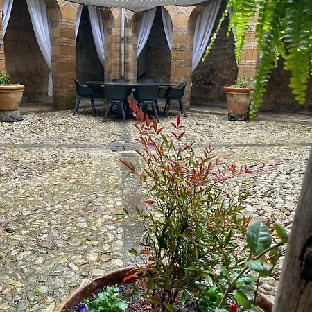 Orvieto: Spacious 3br 3ba With Balcony & Patio *