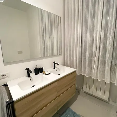 Orvieto: Spacious 3br 3ba With Balcony & Patio Apartament