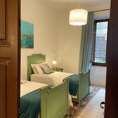 Orvieto: Spacious 3br 3ba With Balcony & Patio Appartamento *