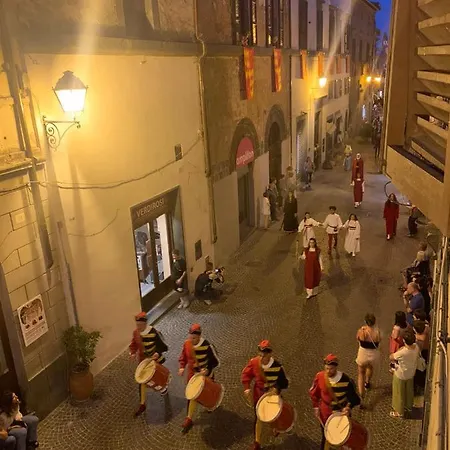 Orvieto: Spacious 3br 3ba With Balcony & Patio