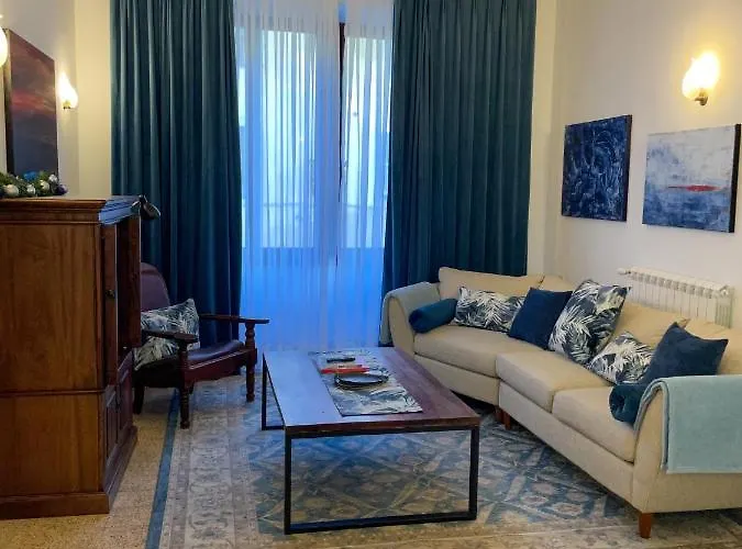 Orvieto: Spacious 3br 3ba With Balcony & Patio アパート オルヴィエート