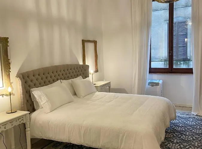 Orvieto: Spacious 3br 3ba With Balcony & Patio アパート